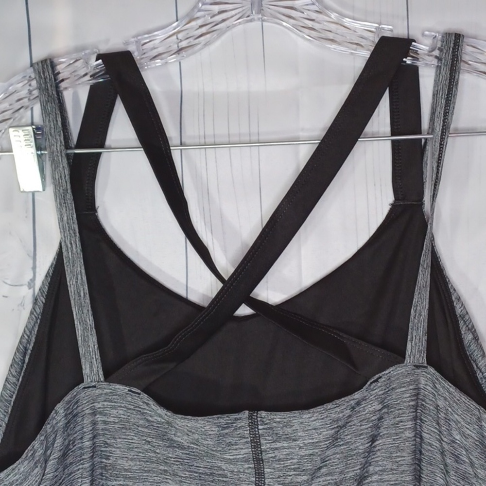 Danskin tank top NWT - Picture 7 of 8